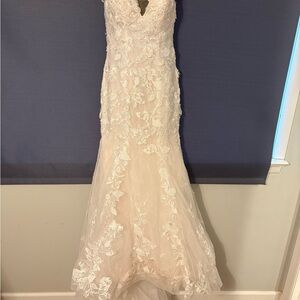 Elegant Detailed Wedding Dress